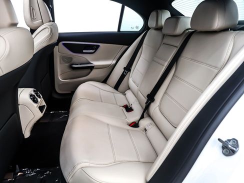 Used 2024 Mercedes-Benz C 300 Sedan image 9