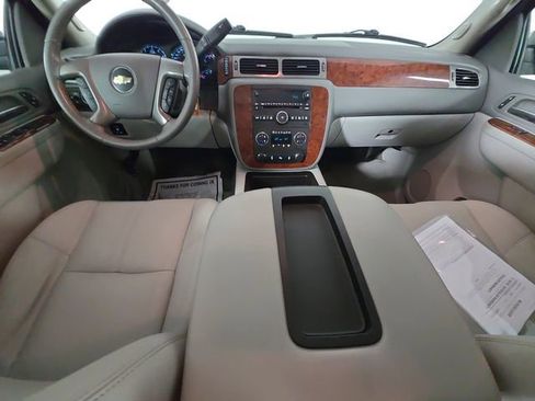 Used 2013 Chevrolet Tahoe LT w/ Luxury Package AWD/4WD image 10
