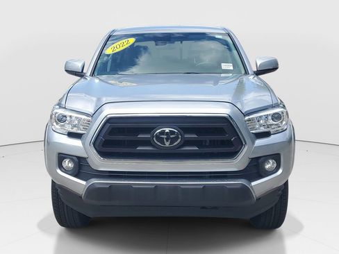 Used 2022 Toyota Tacoma SR5 w/ Technology Package image 2