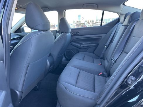 Used 2024 Nissan Altima 2.5 SV image 11