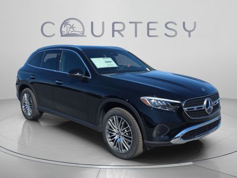 Certified 2026 Mercedes-Benz GLC 300 image 5