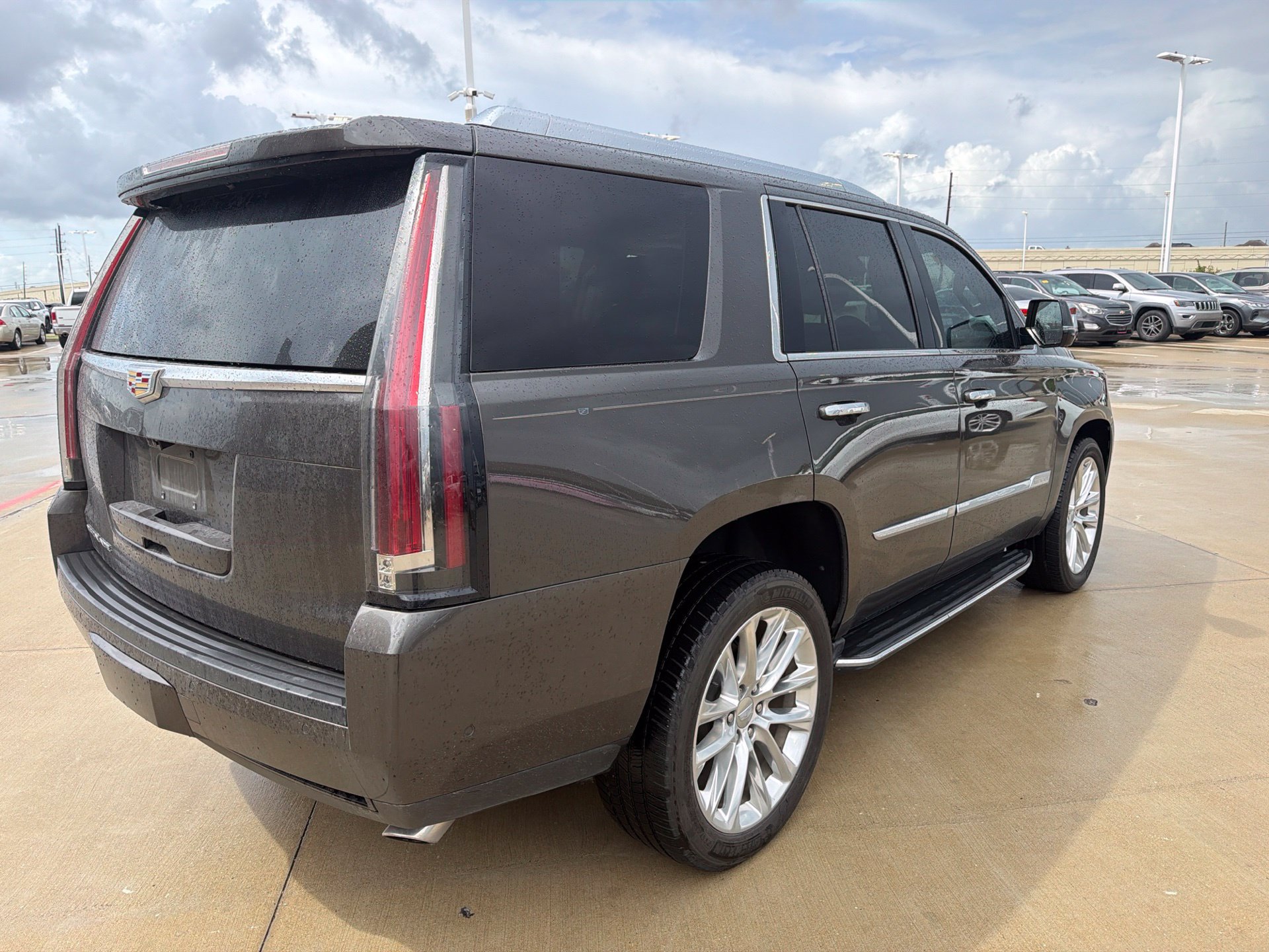 Used 2020 Cadillac Escalade Luxury AWD/4WD image 5