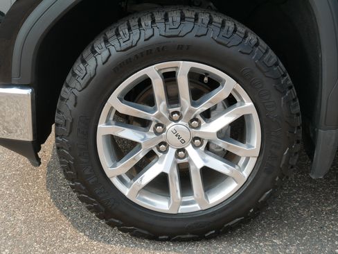 Used 2019 GMC Sierra 1500 SLT w/ SLT Premium Plus Package AWD/4WD image 15