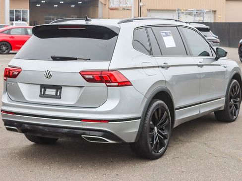 Used 2021 Volkswagen Tiguan SE R-Line image 4