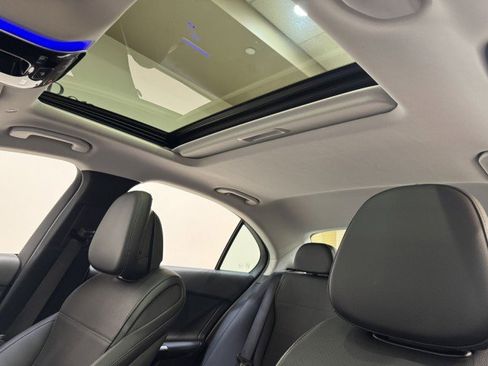Used 2025 Mercedes-Benz C 300 Sedan image 22