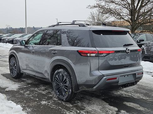 New 2026 Nissan Pathfinder SL image 4