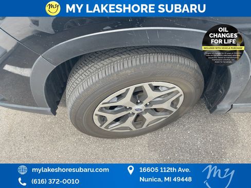 Used 2023 Subaru Forester Premium AWD/4WD image 17