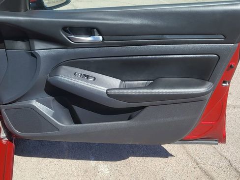 Used 2025 Nissan Altima 2.5 SV w/ SV Special Edition Package image 16