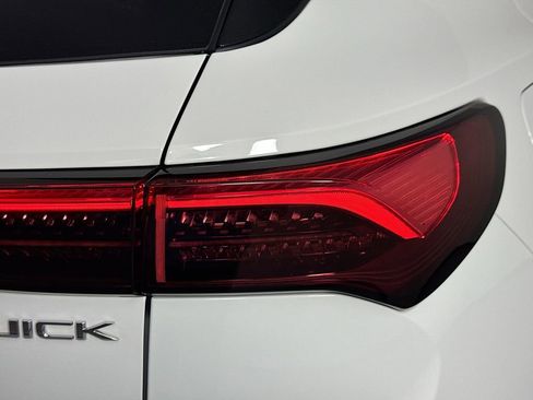 Used 2024 Buick Envision Preferred image 33