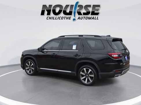 Used 2024 Honda Pilot Touring image 6