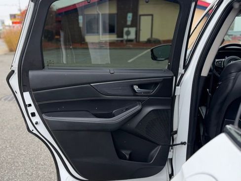 Used 2022 Acura MDX SH-AWD w/ Advance Package image 24