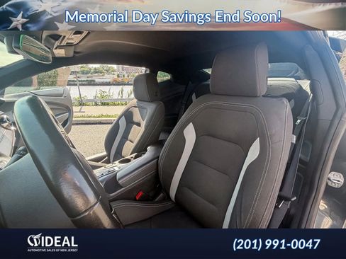 Used 2021 Chevrolet Camaro LT w/ Technology Package RWD image 18