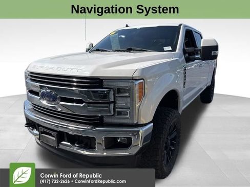Used 2019 Ford F250 Lariat w/ Lariat Ultimate Package AWD/4WD image 9