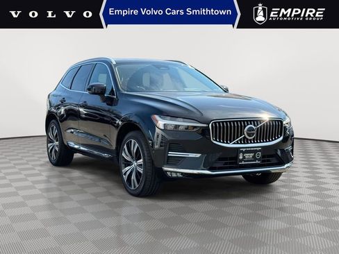 Used 2023 Volvo XC60 B5 Plus image 1