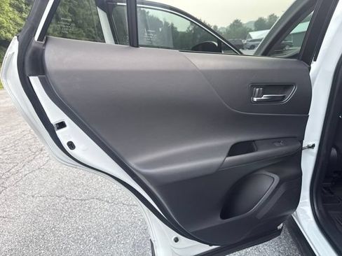 Used 2024 Toyota Venza LE AWD/4WD image 17