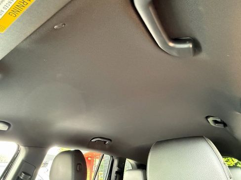 Used 2024 Mercedes-Benz GLB 250 4MATIC image 50