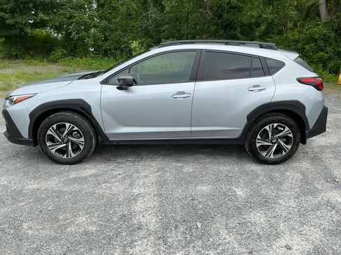 Used 2025 Subaru Crosstrek 2.5i Premium AWD/4WD image 2