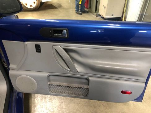 Used 2007 Volkswagen Beetle Coupe w/ Package 1 image 18