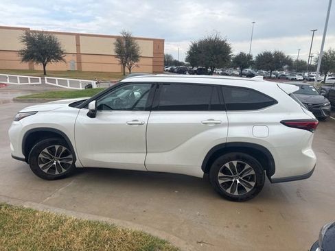 Used 2020 Toyota Highlander XLE image 5