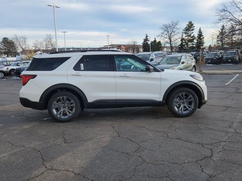 New 2026 Ford Explorer Active image 14