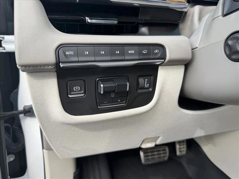 Used 2023 Cadillac Escalade Sport Platinum w/ LPO, ONYX Package image 13