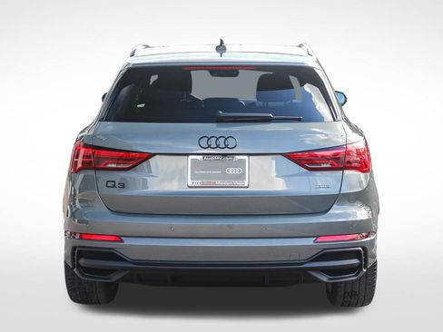 Certified 2025 Audi Q3 2.0T Premium w/ Convenience Package image 8