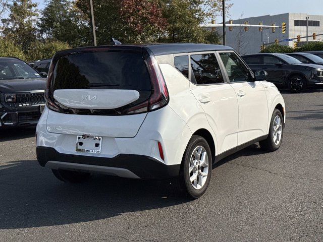 Used 2025 Kia Soul S FWD image 2