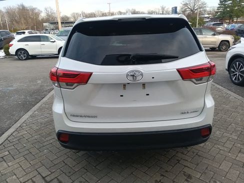 Used 2019 Toyota Highlander XLE image 5