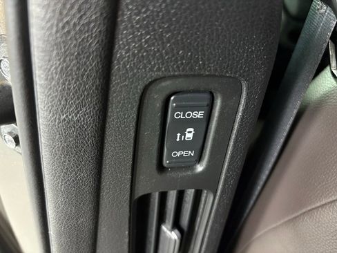 Used 2022 Honda Odyssey EX-L image 37