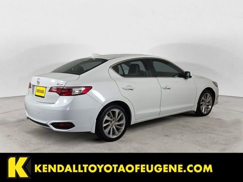 Used 2017 Acura ILX Premium Package image 5