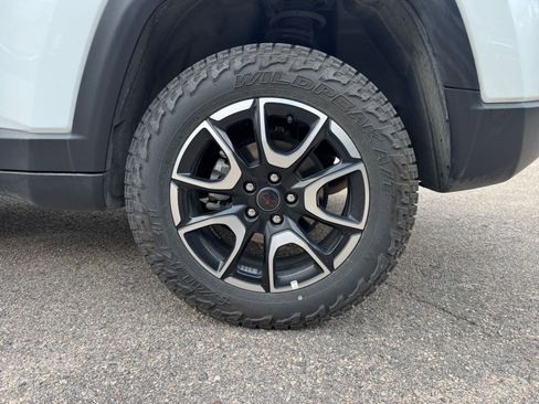 Used 2025 Jeep Compass Trailhawk image 25