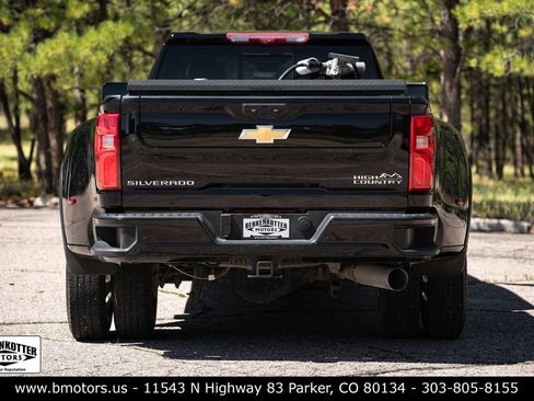 Used 2024 Chevrolet Silverado 3500 High Country w/ High Country Premium Package AWD/4WD image 4