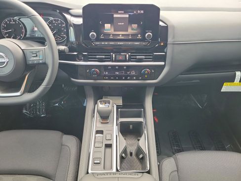 New 2025 Nissan Pathfinder SV image 19