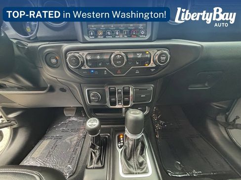 Used 2023 Jeep Wrangler Unlimited Sahara w/ Cold Weather Group AWD/4WD image 14