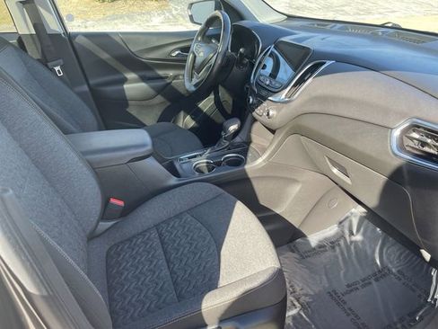Used 2022 Chevrolet Equinox LT image 17