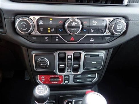 New 2026 Jeep Wrangler Unlimited Rubicon AWD/4WD image 17