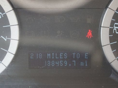 Used 2011 Ford Escape Limited FWD image 4