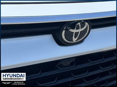 Used 2025 Toyota Grand Highlander FWD image 11