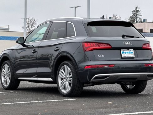 Used 2020 Audi Q5 2.0T Premium Plus w/ Premium Plus Package image 3