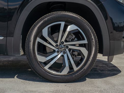 Used 2020 Volkswagen Atlas Cross Sport SEL Premium AWD/4WD image 15