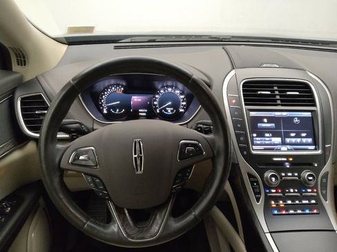 Used 2016 Lincoln MKX Reserve w/ Climate Package FWD image 22