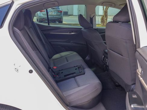 Used 2025 Toyota Camry LE w/ Convenience Package FWD image 11