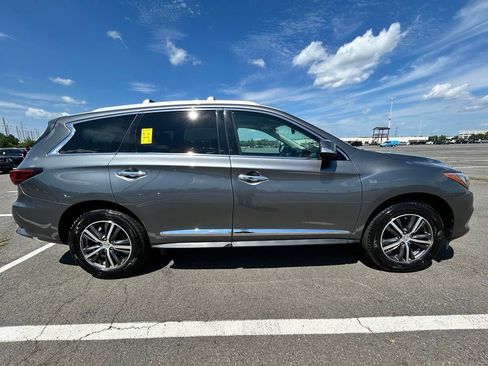 Used 2019 INFINITI QX60 Luxe w/ Essential Package AWD/4WD image 6