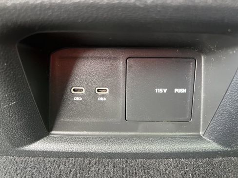 Used 2023 Volkswagen Atlas SEL Premium image 30