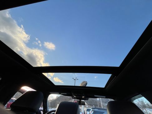 Certified 2022 Ford F250 Lariat w/ Black Appearance Package image 16