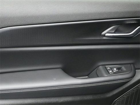 New 2025 Jeep Grand Cherokee L Altitude image 15