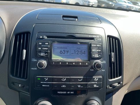 Used 2011 Hyundai Elantra SE image 13