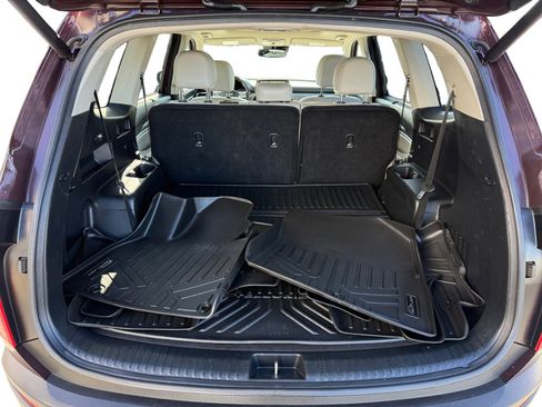 Used 2022 Kia Telluride EX w/ Towing Package image 17