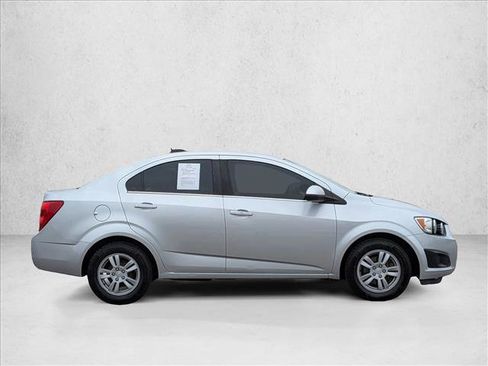 Used 2015 Chevrolet Sonic LT image 4