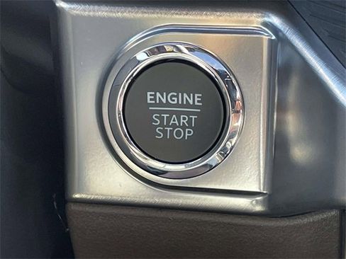 New 2025 Ford F150 King Ranch w/ FX4 Off-Road Package image 19